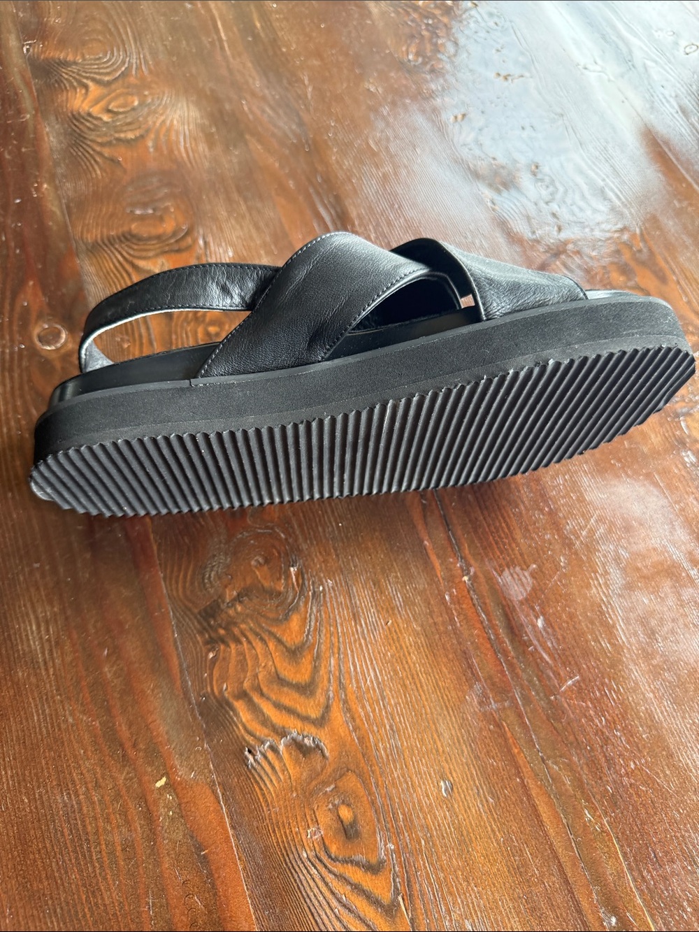 Black Leather Cross-Strap Flats by Sam & Libby - Picture 4 of 5